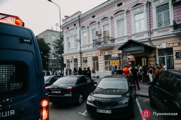 «Жить свободно, жить без страха»: как в Одессе прошел ЛГБТ-прайд. Фоторепортаж