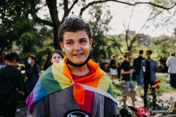 «Жить свободно, жить без страха»: как в Одессе прошел ЛГБТ-прайд. Фоторепортаж