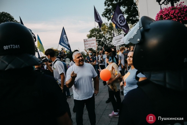 «Жить свободно, жить без страха»: как в Одессе прошел ЛГБТ-прайд. Фоторепортаж