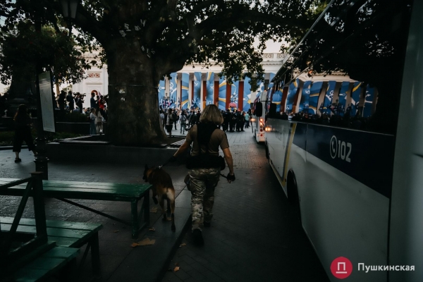 «Жить свободно, жить без страха»: как в Одессе прошел ЛГБТ-прайд. Фоторепортаж