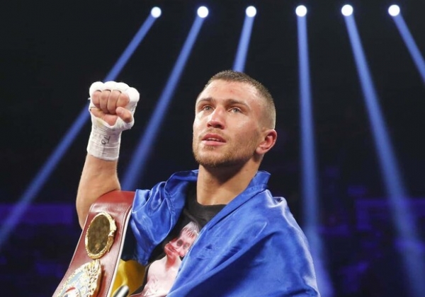 Официально: Василий Ломаченко получил нового соперника и назвал дату боя
