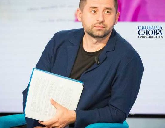 У Шустера виникла словесна перепалка з Арахамією: ведучий звинуватив «Слуг народу» у брехні