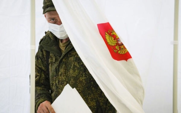 Жителей Донбасса массово свозят в Ростовскую область для голосования