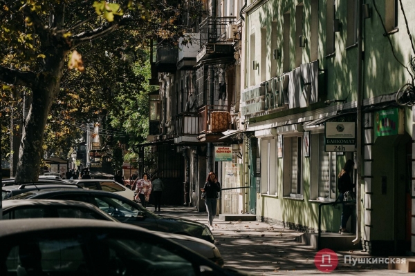 Нетуристическая Одесса, часть 1: смесь времен на окраине Молдаванки. Фоторепортаж