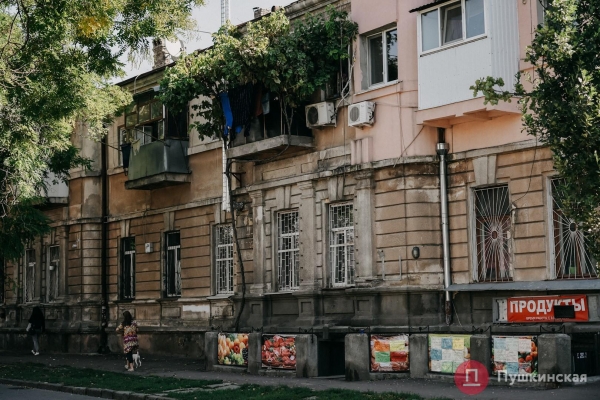 Нетуристическая Одесса, часть 1: смесь времен на окраине Молдаванки. Фоторепортаж