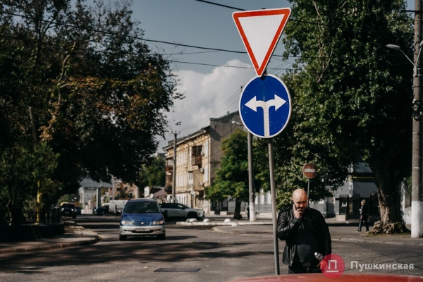 Нетуристическая Одесса, часть 1: смесь времен на окраине Молдаванки. Фоторепортаж