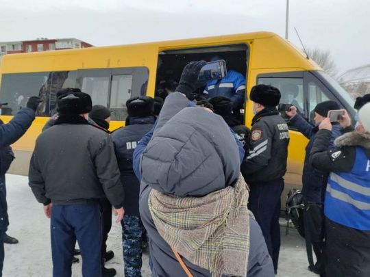 Казахстан охопили масові акції протесту, почалися затримання: що відбувається