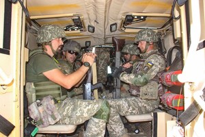 Одесские морпехи осваивают британские бронемашины Мastіff 
