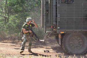 Одесские морпехи осваивают британские бронемашины Мastіff 