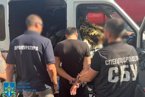Одессит перевозил уклонистов из страны в скрытом отсеке буса