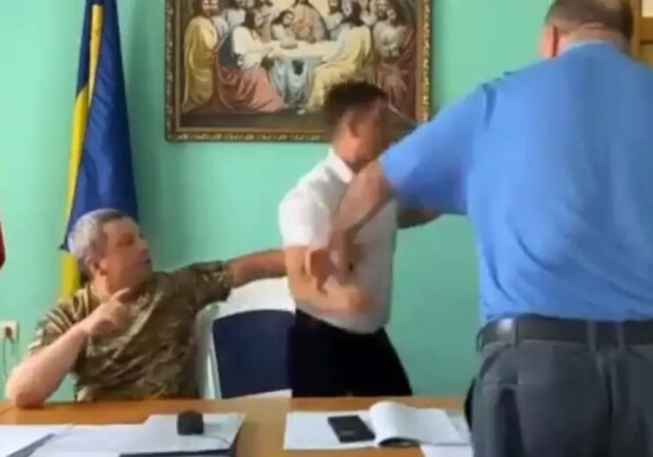 Мэр Аккермана подрался с председателем райсовета в прямом эфире (видео)