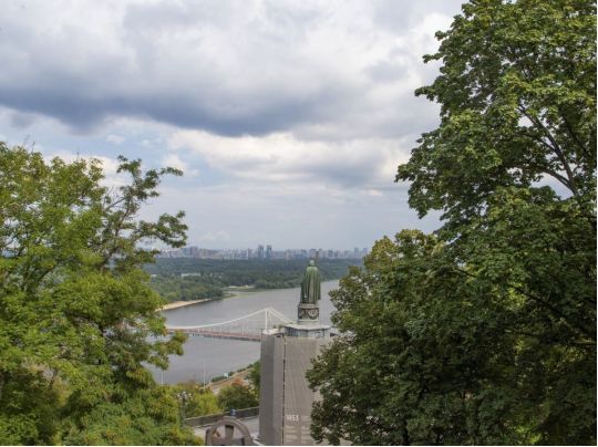 Киян попередили про погодну небезпеку 12 серпня: як уберегтися від травмування та пошкоджень