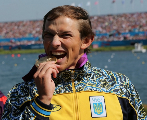 Дворазовий олімпійський чемпіон з Одеси виставив свої золоті медалі на благодійний аукціон