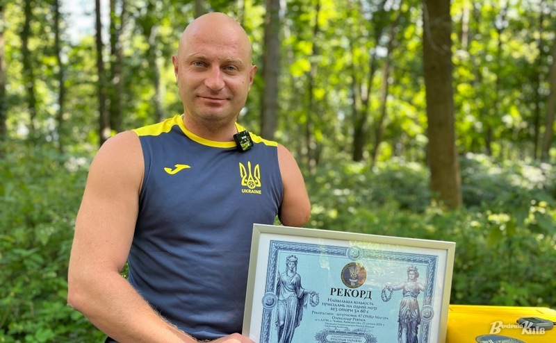 «Без ноги, у стані шоку починаю повзти. І знову міна. Мені відриває руку й розриває живіт»: історія штурмовика, який тричі ошукав смерть