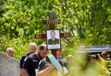 Погиб от вражеский пули: в Одесской области простились с полицейским Михаилом Сорокой