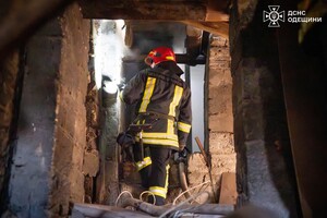 В центре Одессы горел жилой дом: последствия возгорания В центре Одессы горел жилой дом: последствия возгорания